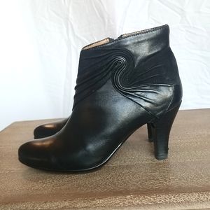 Söfft black leather heeled booties